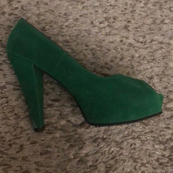 High heels - Picture 4 of 4